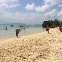 Пляжи в Паданг Бай: Секретный пляж, Голубая лагуна, и Кусамба – дикий пляж с чёрным вулканическим песком